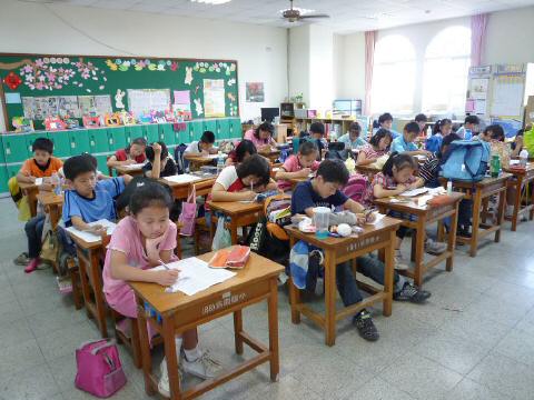 exam990421-2.JPG