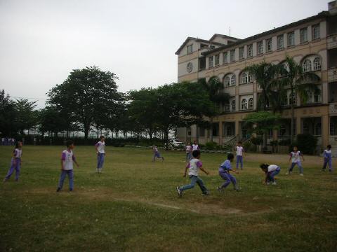 PE981117-3.JPG