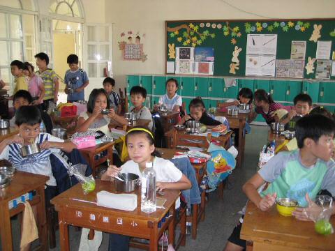 lunch981021-4.JPG