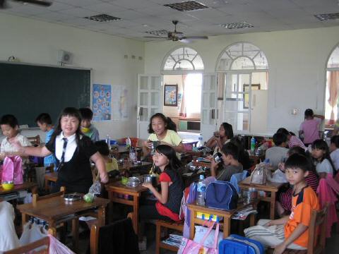 lunch981021-5.JPG