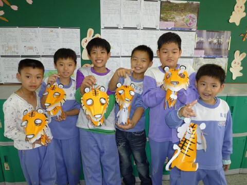 tigerlantern-s2.JPG