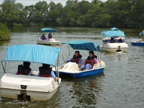 pedalo13-2.JPG
