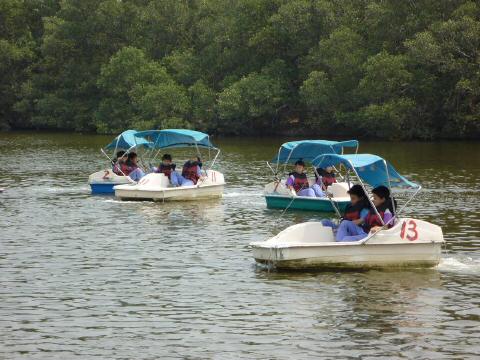pedalo13-3.JPG
