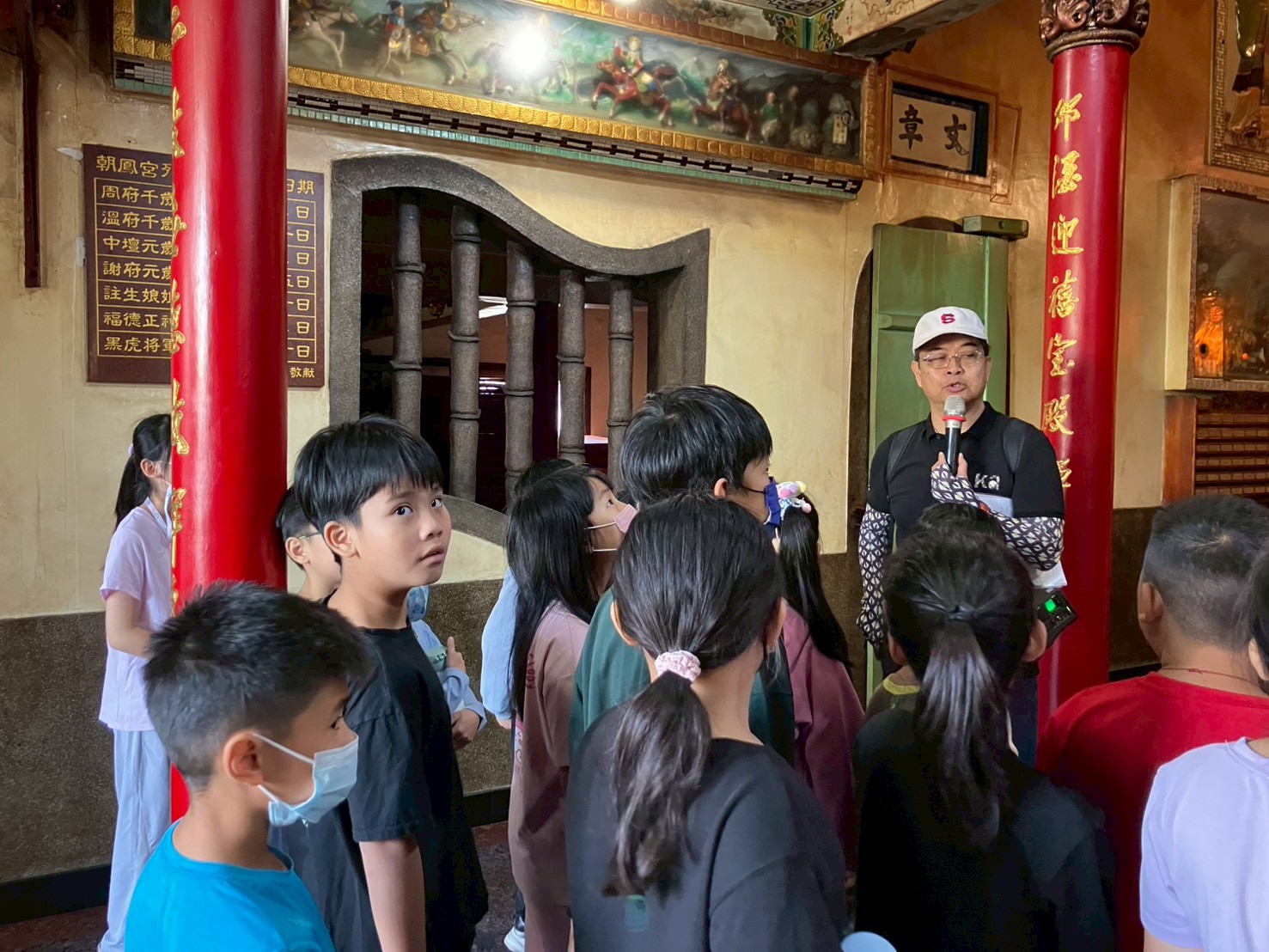 LINE_ALBUM_114.12.10朝鳳宮戶外教學_260226_34.jpg